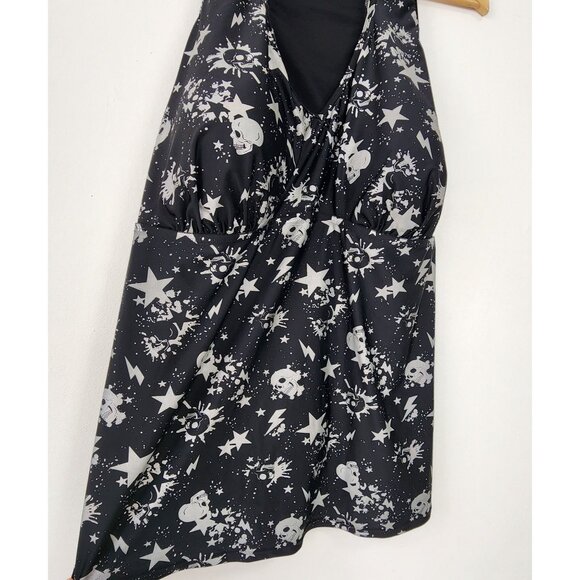 Torrid 5X Skulls Stars Racerback Tankini Swim Top Wireless Padded DD/F Punk Goth - Picture 3 of 12